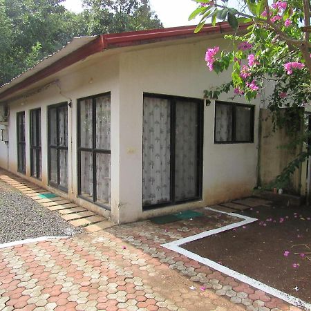 Retreat Chalets, The Nest, At Sparsh Resorts, Karjat Exterior photo